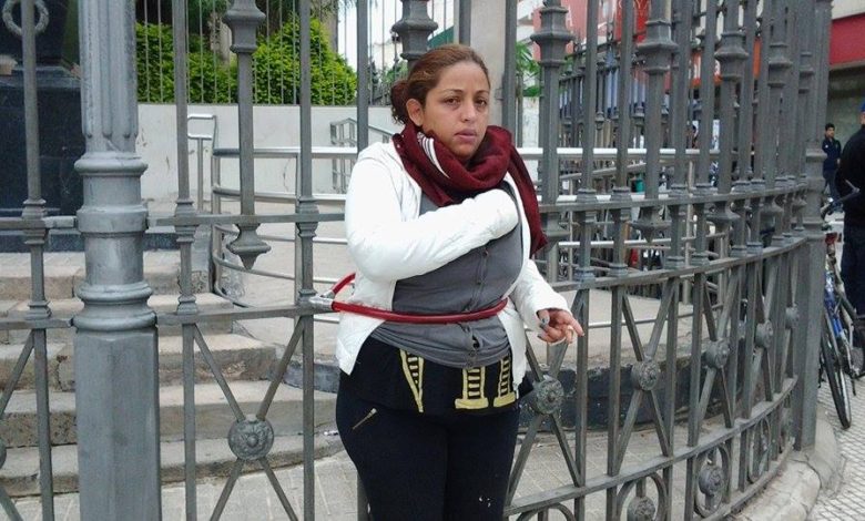 Photo of HAGAN ALGO, ESTAS MUJERES NO PUEDEN MAS, ESTA EMBARAZADA Y PIDE UNA VIVIENDA QUE LE PROMETIERON HACE 10 AÑOS