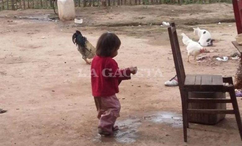 Photo of En Salta murió una nena wichi por desnutrición,»no teníamos para darle ni leche», dijo la Madre