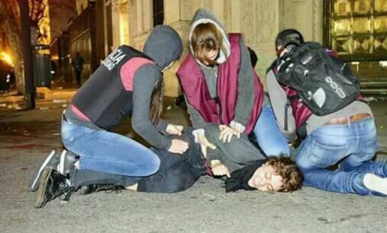 Photo of Escándalo: «La madre de un Policía dejó al descubierto que su hijo fue infiltrado de civil a las marchas»