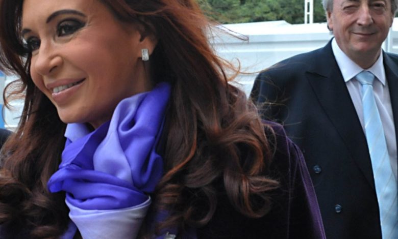 Photo of Escucha «Para toda la vida», la cumbia para CFK (2015)