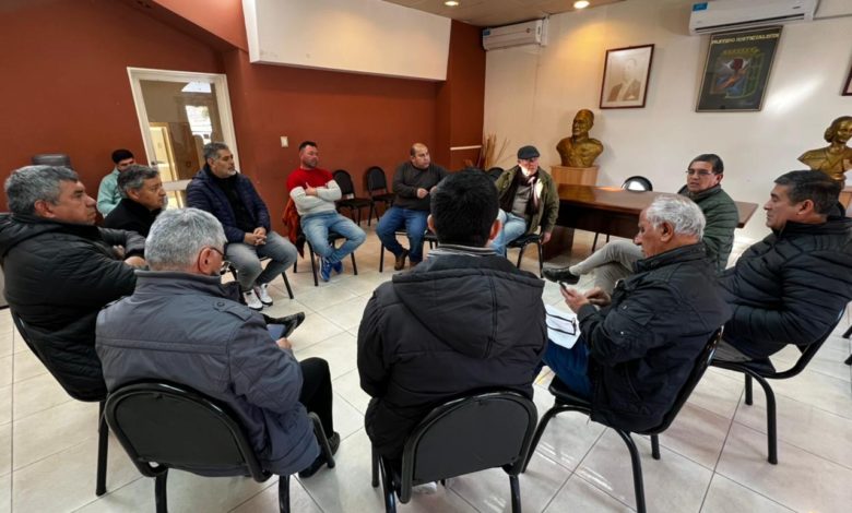 Photo of GALEANO Y GODOY RECIBIERON A LOS CLUBES DE LA LIGA DEL SUR
