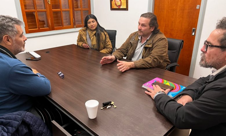 Photo of GALEANO RECIBIÓ A LA PRESIDENTA DE LA RAMA FEMENINA DE SANAGASTA