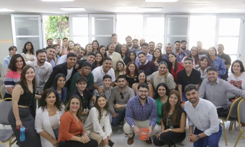 Photo of La formación de jóvenes líderes: Una apuesta del gobierno provincial 
