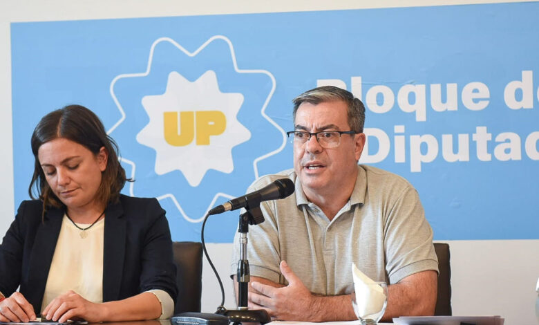 Photo of Unión por la Patria formalizó pedido de juicio político contra Milei por estafa