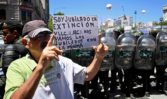 Photo of Jubilados y distintos sectores vuelven a marchar hoy al Congreso
